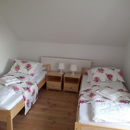 Pokoje Gościnne Pod Brzózką Poledno Exterior foto